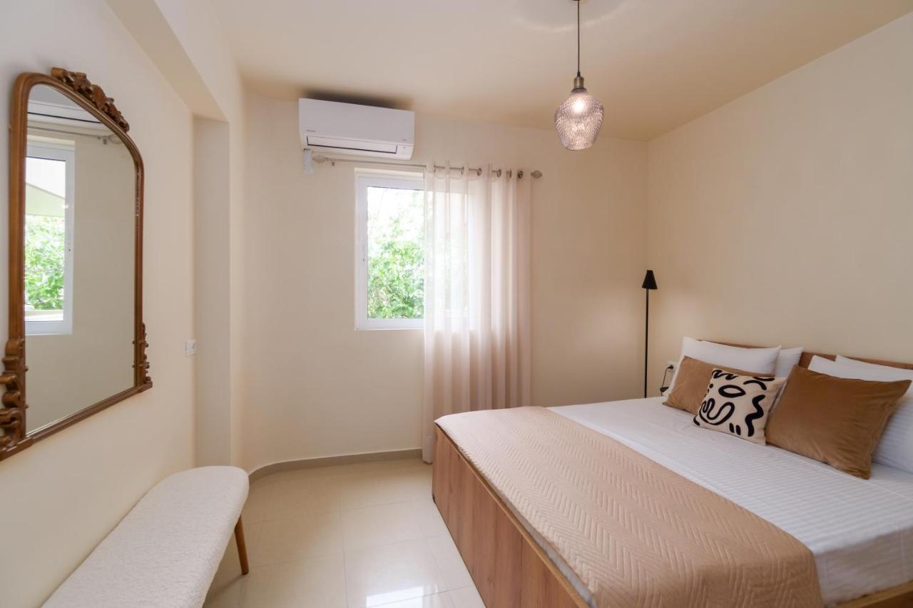 Oikies Luxury Apartments With Private Free Parking Area Ágios Nikólaos Екстериор снимка